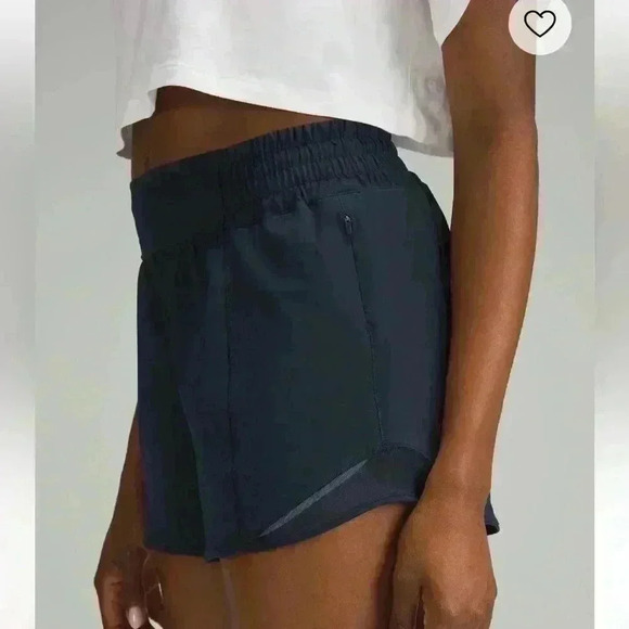 Lululemon Hotty Hot high-rise short - Picture 1 of 9